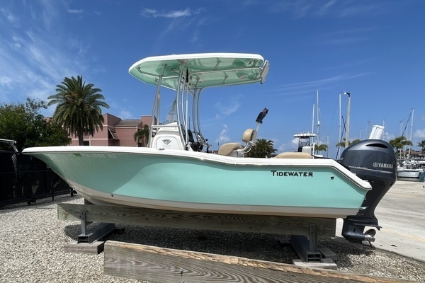 21-ft-Tidewater-2016-210LXF- Punta Gorda Florida United States  yacht for sale