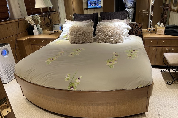 Master suite