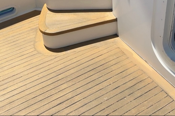 Cockpit sole