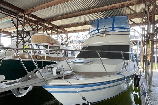34ft Fiberform Yacht For Sale