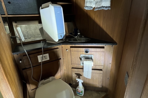 34ft Fiberform Yacht For Sale