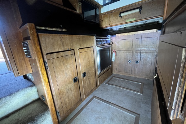 34ft Fiberform Yacht For Sale