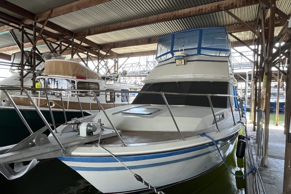 34ft Fiberform Yacht For Sale