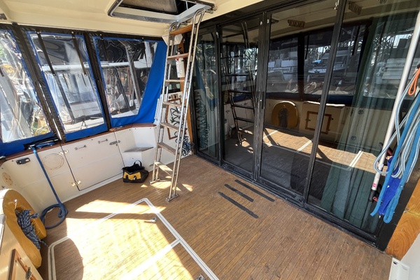 34ft Fiberform Yacht For Sale