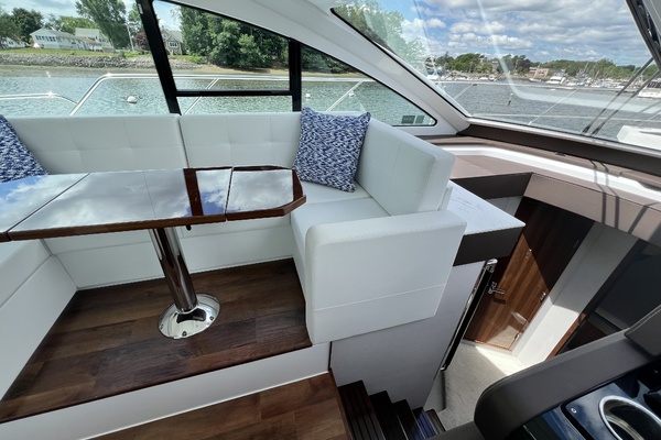 50ft Cruisers Yachts Yacht For Sale