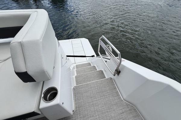 50ft Cruisers Yachts Yacht For Sale