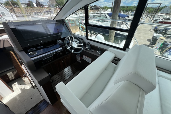 50ft Cruisers Yachts Yacht For Sale
