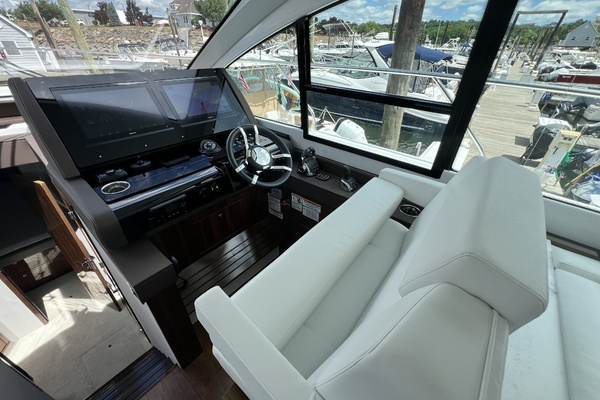Cruisers Yachts 50 Cantius Yacht For Sale