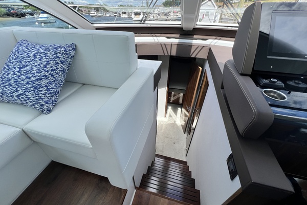 50ft Cruisers Yachts Yacht For Sale
