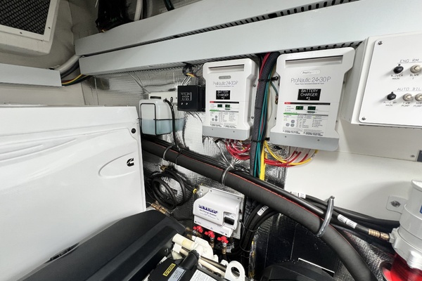 50ft Cruisers Yachts Yacht For Sale