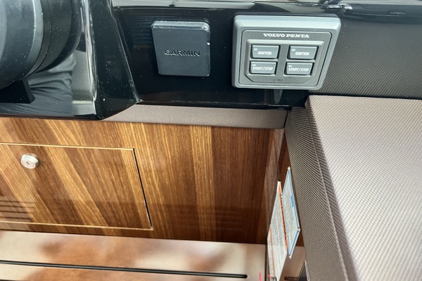 50ft Cruisers Yachts Yacht For Sale