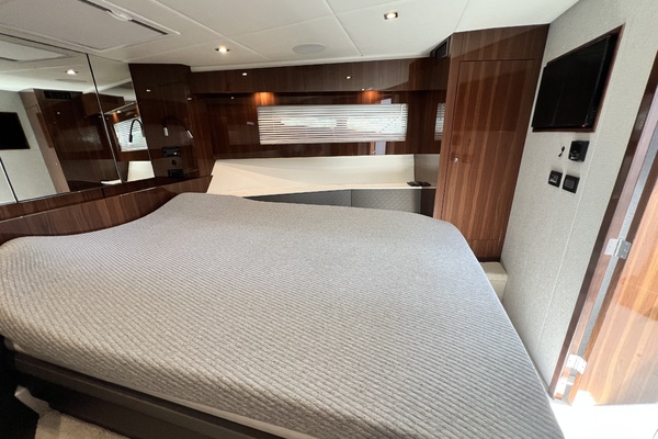 50ft Cruisers Yachts Yacht For Sale