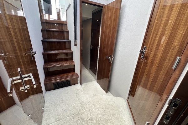 50ft Cruisers Yachts Yacht For Sale