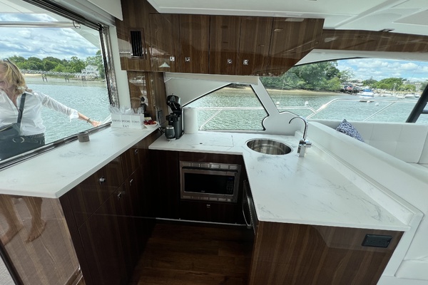50ft Cruisers Yachts Yacht For Sale