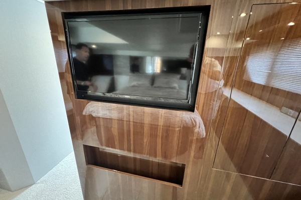 Cruisers Yachts 50 Cantius Yacht For Sale