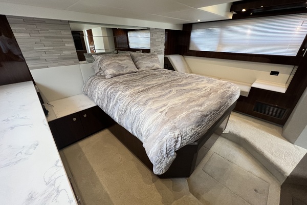 50ft Cruisers Yachts Yacht For Sale