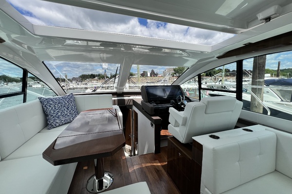 50ft Cruisers Yachts Yacht For Sale