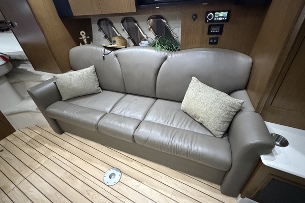 2014 Cruisers 35