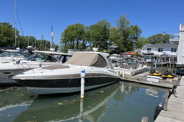 35ft Cruisers Yacht For Sale
