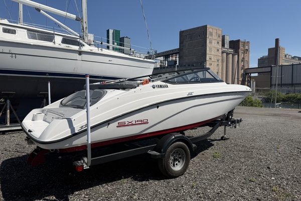 19ft Yamaha Boats Yacht For Sale