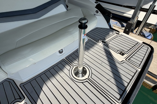 23ft Monterey Yacht For Sale
