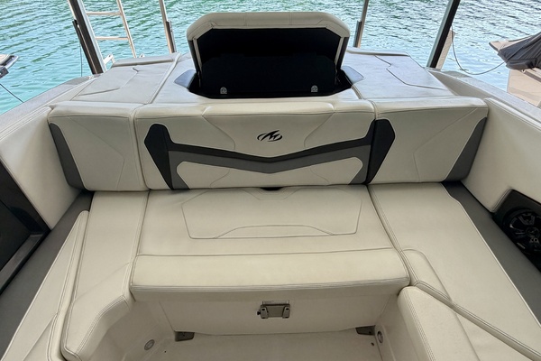 23ft Monterey Yacht For Sale