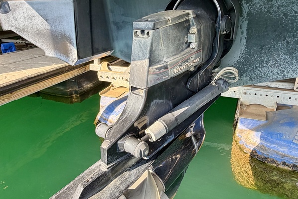 23ft Monterey Yacht For Sale