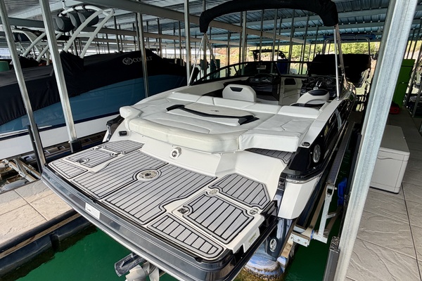 23ft Monterey Yacht For Sale