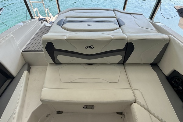 23ft Monterey Yacht For Sale