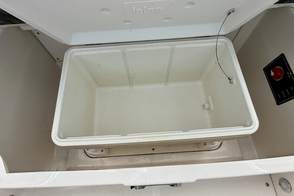 23ft Monterey Yacht For Sale