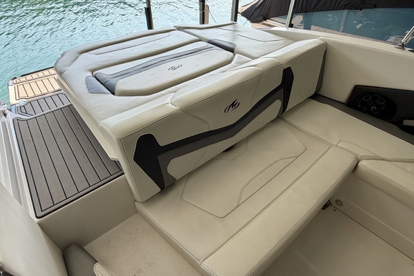 23ft Monterey Yacht For Sale