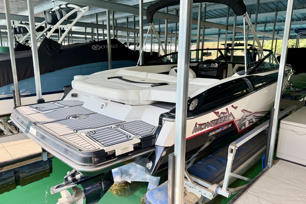 23ft Monterey Yacht For Sale