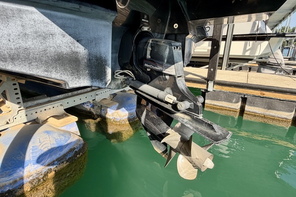 23ft Monterey Yacht For Sale