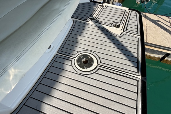 23ft Monterey Yacht For Sale