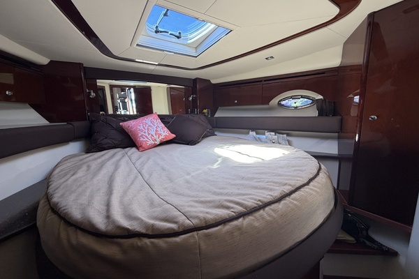 47ft Meridian Yacht For Sale