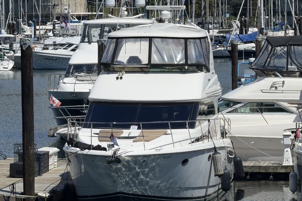 47ft Meridian Yacht For Sale