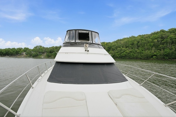 2005 Carver 39