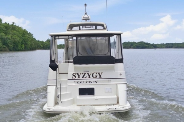 2005 Carver 39