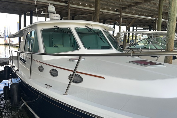 Last One 37ft Back Cove Yacht For Sale
