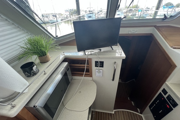 Last One 37ft Back Cove Yacht For Sale