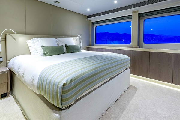 UNEXPECTED 123ft Heesen Yachts Yacht For Sale