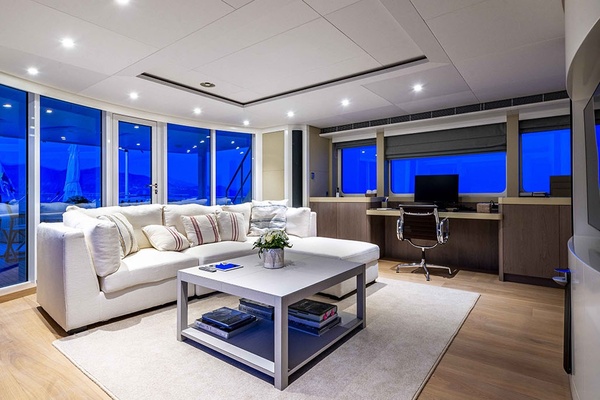 UNEXPECTED 123ft Heesen Yachts Yacht For Sale