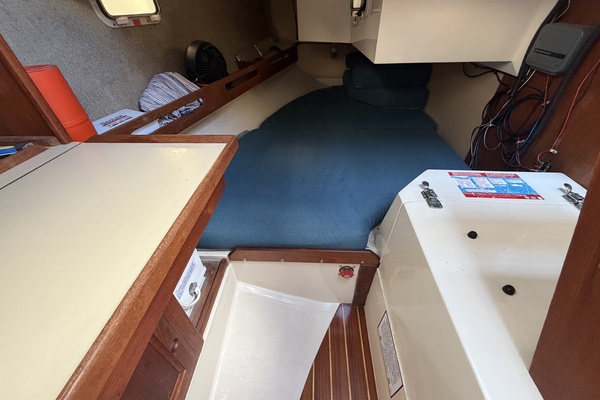 Merlin 33ft CAL Yacht For Sale