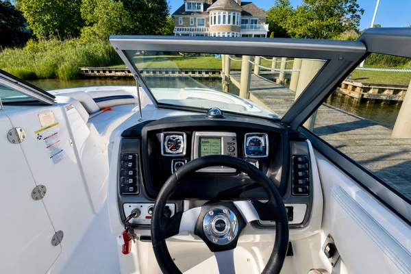 26ft Chaparral Yacht For Sale