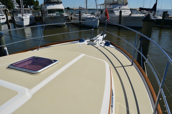 Serene 34ft Sabre Yacht For Sale