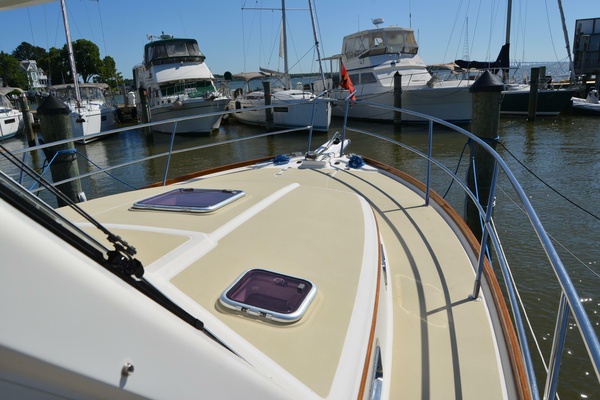Serene 34ft Sabre Yacht For Sale