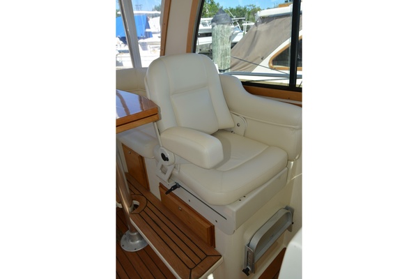 Serene 34ft Sabre Yacht For Sale
