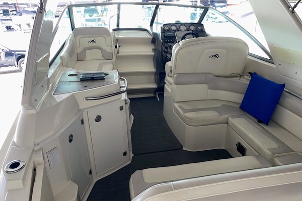 Trailer included 28ft Monterey Yacht For Sale