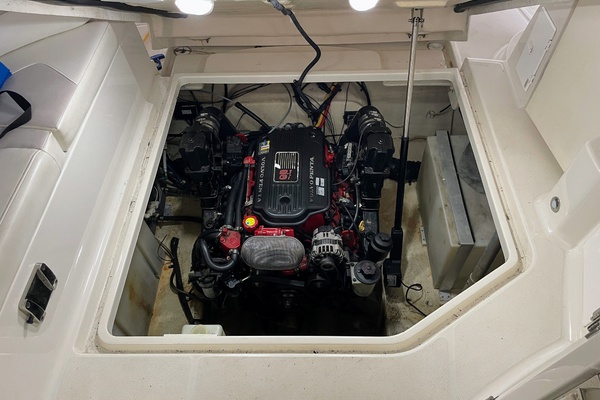 Trailer included 28ft Monterey Yacht For Sale