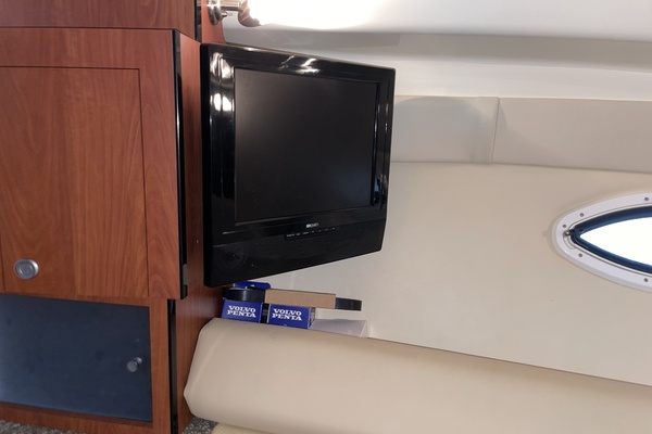 Trailer included 28ft Monterey Yacht For Sale